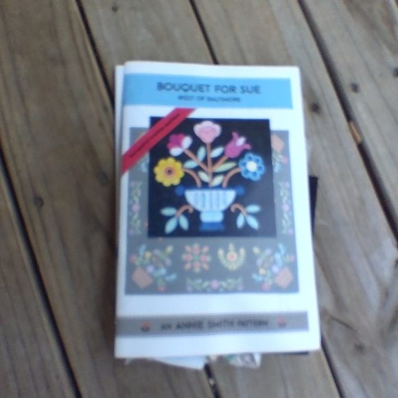 West of Baltimore Applique Quilt Block #2 Bouquet for Sue Quilting Annie Smith - Picture 1 of 3